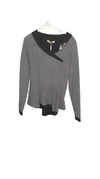 Acr Fashion Black And White Dotted Blazzers Size 38