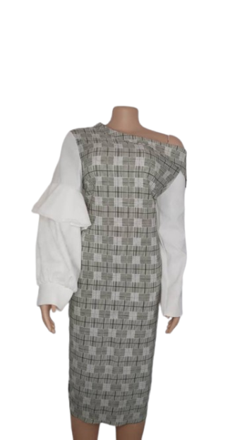 Miss Tylla Gozel Cream Multicolor Short Gown Size 50