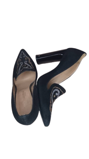 Gizzelli Black Cover Shoe With Stones Size 39